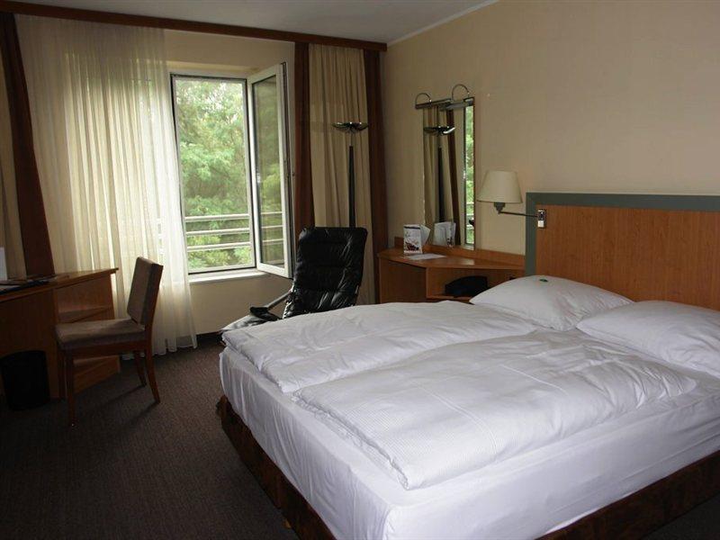 Nh Berlin Potsdam Conference Center Hotel Kleinmachnow Kültér fotó